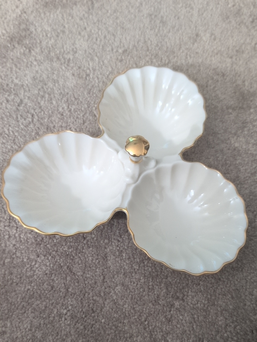 Lenox White Porcelain Triple Shell Serving Dish with 24 Gold Trim